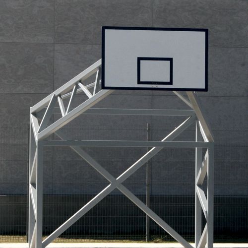 Tablero de basquetbol oficial de fibra de vidrio instalado en la SEDENA
